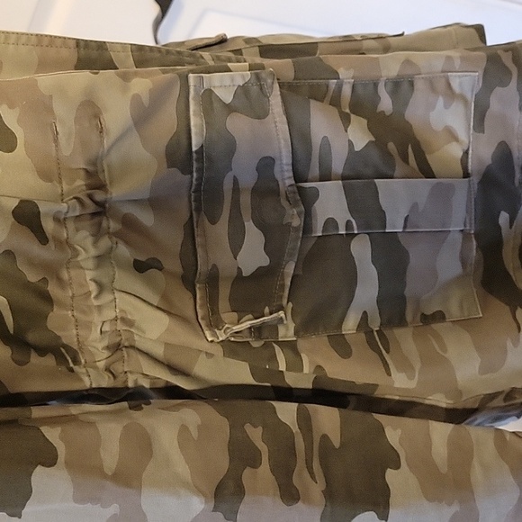 Universal Thread camo size small camo jacket - Picture 3 of 13